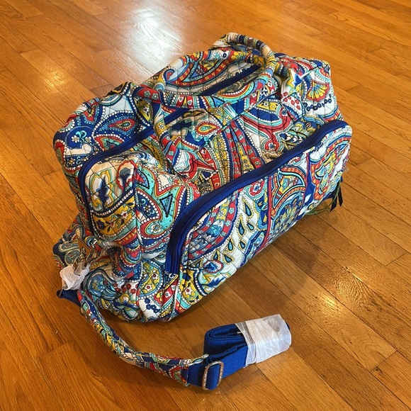 Vera Bradley Weekender Bag - Picture 3 of 8